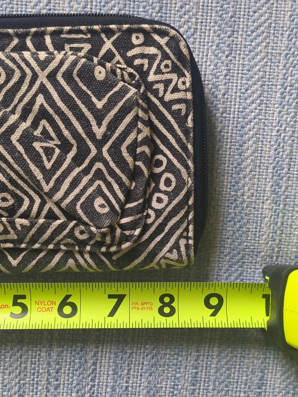 Billabong Black and Beige Geometric Wristlet